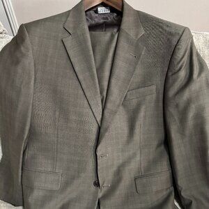 Jos A Bank Brown Plaid Suit - Sz 40S